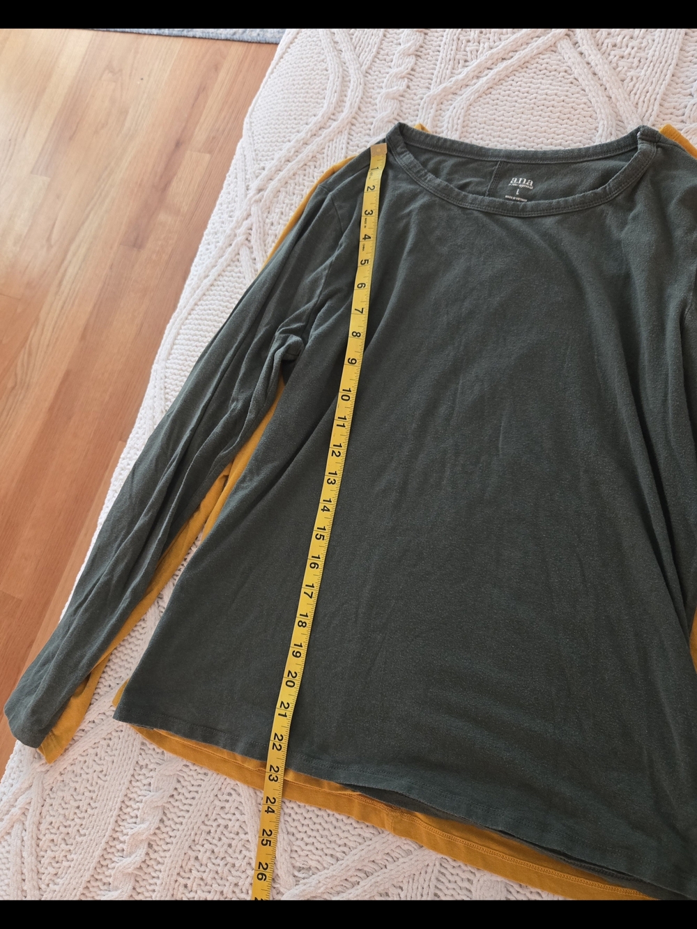Set of Three Crewneck Long Sleeve Tees L - Picture 4 of 5